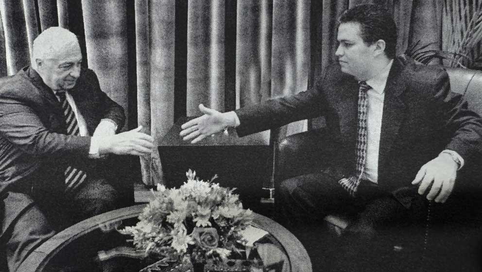 الرئيسية 18 ضياء السعيد،رئيس الوزراء الإسرائيلي اريل شارون الرئيسية