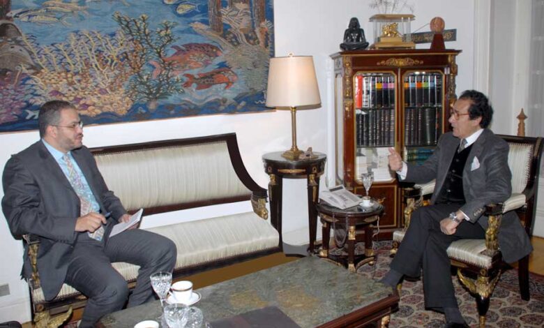 وزير الثقافة فاروق حسني: متى تعلمت الممثلات المعتزلات الدين حتى يصبحن داعيات؟! 1 ضياء السعيد، فاروق حسني، وزير الثقافة المصري 1 وزير الثقافة فاروق حسني: متى تعلمت الممثلات المعتزلات الدين حتى يصبحن داعيات؟!