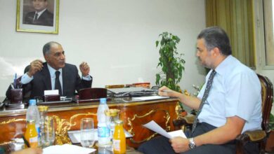 مساعد وزير الداخلية للجوازات والهجرة: القانون المصري يسمح بتعدد الجنسيات وإسقاط الجنسية لها شروط معقدة 8 ضياء السعيد، اللواء محمد وهبه مساعد وزير الداخلية مدير مصلحة الجوازات والهجرة والجنسية 1 مساعد وزير الداخلية للجوازات والهجرة: القانون المصري يسمح بتعدد الجنسيات وإسقاط الجنسية لها شروط معقدة