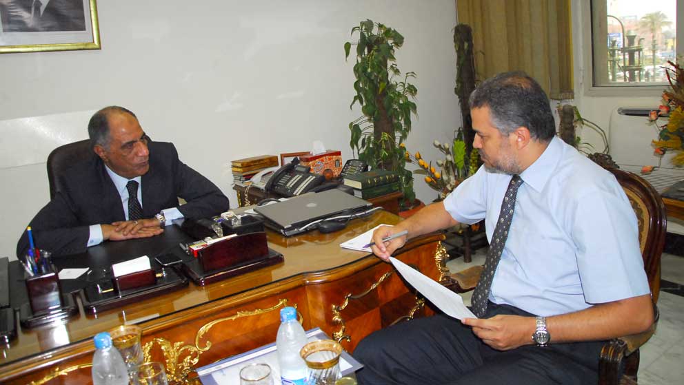 ضياء السعيد، اللواء محمد وهبه مساعد وزير الداخلية مدير مصلحة الجوازات والهجرة والجنسية 2 مساعد وزير الداخلية للجوازات والهجرة: القانون المصري يسمح بتعدد الجنسيات وإسقاط الجنسية لها شروط معقدة