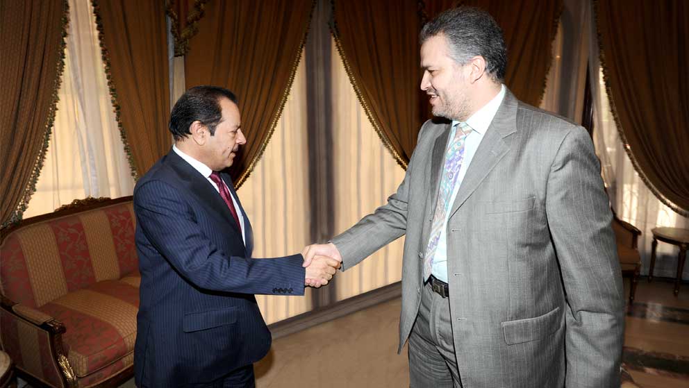 اﻟﺴﻔﻴﺮ اﻟﻘﻄﺮي ﺑﺎﻟﻘﺎﻫﺮة ﺑﻌﺪ اﺧﺘﻴﺎر اﻷﻣﲔ اﻟﻌﺎم ﻟﺠﺎﻣﻌﺔ اﻟﺪول اﻟﻌﺮﺑﻴﺔ: اﺧﺘﻴﺎر اﻟﻌﺮﺑﻲ ﺟﺎء ﻟﻴﺤﻘﻖ ﺗﻮاﻓﻖ اﻟﻌﺮب دون اﺳﺘﺜﻨﺎء 2 ضياء السعيد، اﻟﺴﻔﻴﺮ ﺻﺎﻟﺢ ﻋﺒﺪاﻟﻠﻪ اﻟﺒﻮﻋﻴﻨﲔ، ﺳﻔﻴﺮ ﻗﻄﺮ ﺑﺎﻟﻘﺎﻫﺮة 2 اﻟﺴﻔﻴﺮ اﻟﻘﻄﺮي ﺑﺎﻟﻘﺎﻫﺮة ﺑﻌﺪ اﺧﺘﻴﺎر اﻷﻣﲔ اﻟﻌﺎم ﻟﺠﺎﻣﻌﺔ اﻟﺪول اﻟﻌﺮﺑﻴﺔ: اﺧﺘﻴﺎر اﻟﻌﺮﺑﻲ ﺟﺎء ﻟﻴﺤﻘﻖ ﺗﻮاﻓﻖ اﻟﻌﺮب دون اﺳﺘﺜﻨﺎء