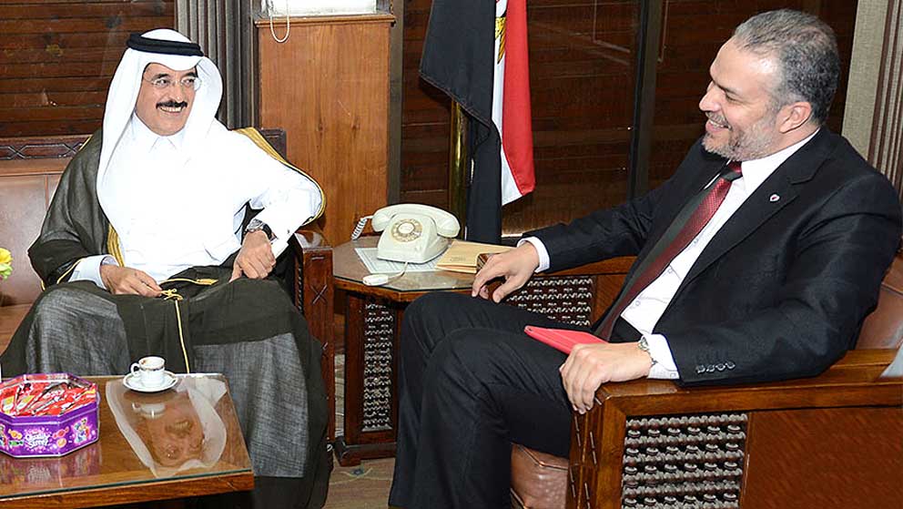 الرئيسية 13 ضياء السعيد، وزﻳﺮ اﻟﺜﻘﺎﻓﺔ واﻟﻔﻨﻮن واﻟﺘﺮاث القطري، ﺣﻤﺪ ﺑﻦ ﻋﺒﺪاﻟﻌﺰﻳﺰ اﻟﻜﻮاري1 الرئيسية