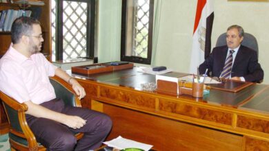 السفير المصري في أول حوار له : السفارة بيت كل المصريين ولن اسمح بأي تجاوز من موظفيها 7 ضياء السعيد، السفير عبد العزيز داود، سفير مصر بالدوحة 2 السفير المصري في أول حوار له : السفارة بيت كل المصريين ولن اسمح بأي تجاوز من موظفيها