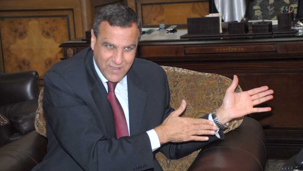 وزير الرياضة حسن صقر: الاحتقان الرياضي العربي "العارض" سببه أخطاء الجماهير ولا دخل للحكومات فيه 8 ضياء السعيد، حسن صقر، رئيس المجلس القومي للرياضة 4 وزير الرياضة حسن صقر: الاحتقان الرياضي العربي "العارض" سببه أخطاء الجماهير ولا دخل للحكومات فيه