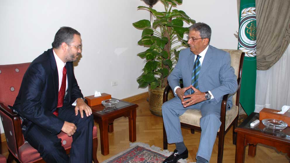 الرئيسية 12 ضياء السعيد، عمرو موسى أمين جامعة الدول العربية، 11 أغسطس 2008 1 الرئيسية